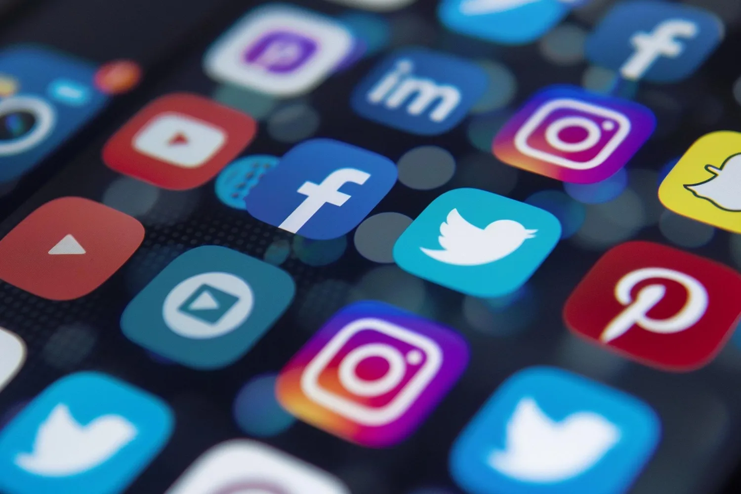 Najlepsze praktyki prowadzenia kampanii reklamowych w social media